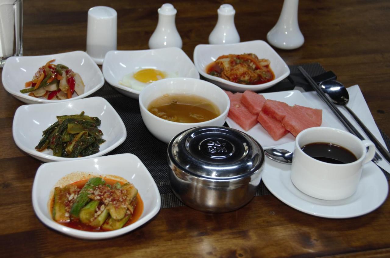 Seoul Hotel Myanmar Gyogon Oda fotoğraf